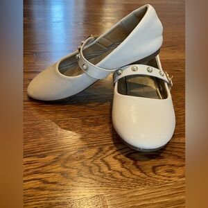 Elegant Cream Colored Mary Jane Flats